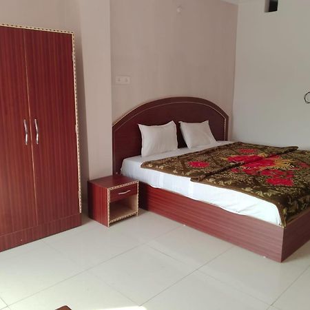 Happy Khajuraho Home Stay ภายนอก รูปภาพ