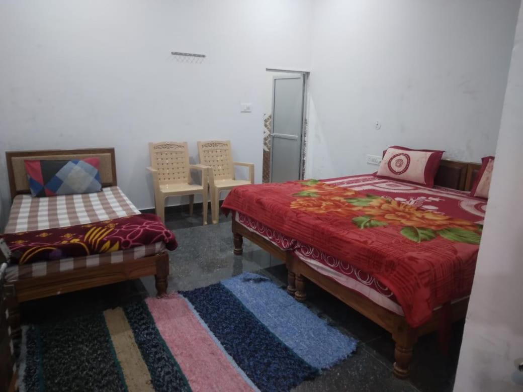 Happy Khajuraho Home Stay ภายนอก รูปภาพ